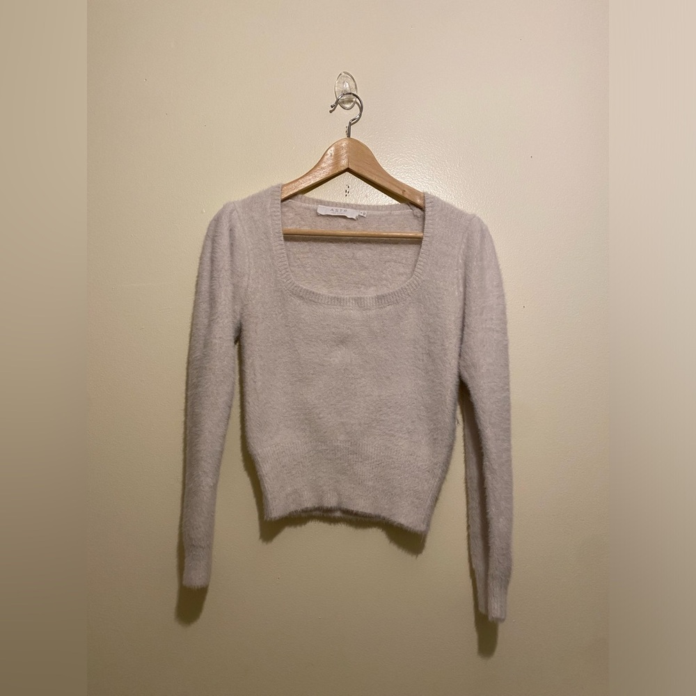 Astr Soft Cream Crew Neck Sweater. Size S - Picture 1 of 6